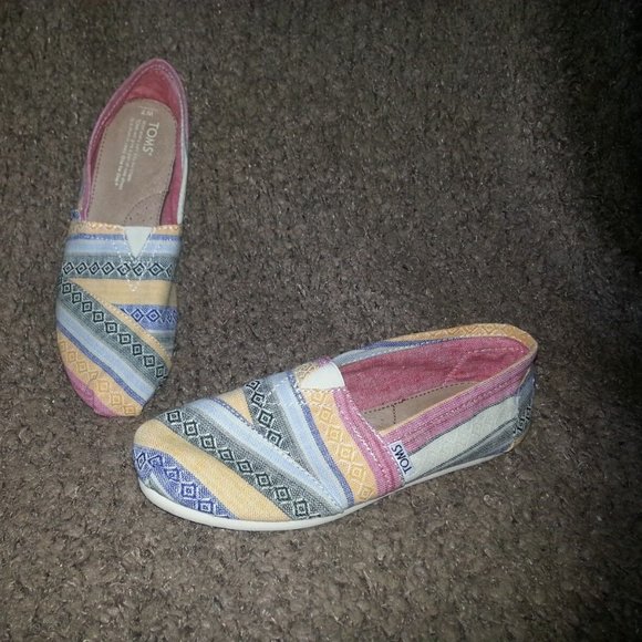 TOMS-Classic Slip On Shoes-AZTEC TRIBAL PATTERN-Size 7M-Near Mint - Picture 1 of 7